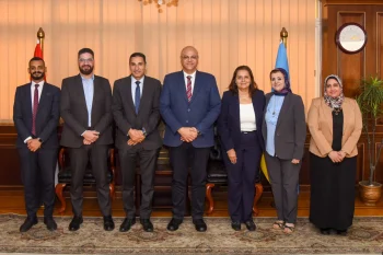 محافظ الإسكندرية يبحث مع الجهاز القومي لتنظيم الاتصالات تعزيز الوعي بالأمن السيبراني وحماية الأطفال من مخاطر الإنترنت