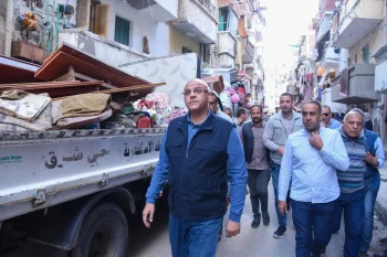 محافظ الإسكندرية يتفقد العقار المنهار بحي شرق ويوجّه بسرعة صرف التعويضات وتوفير سكن بديل للأسر المتضررة