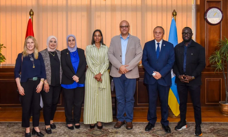 محافظ الإسكندرية يستقبل السكرتير العام للسلطة الدولية لقاع البحار بالأمم المتحدة لبحث حماية السواحل