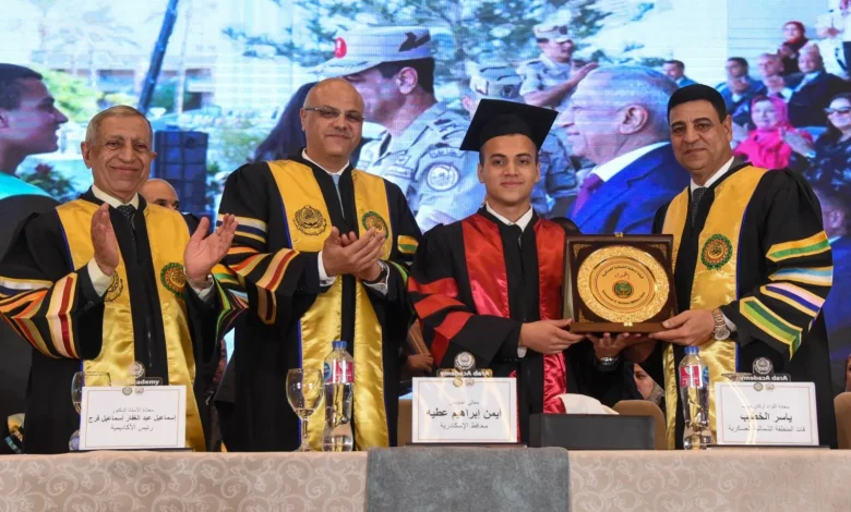 محافظ الإسكندرية يشارك في حفل تخريج 182 طالبًا وطالبة من المدرسة الدولية بالأكاديمية العربية