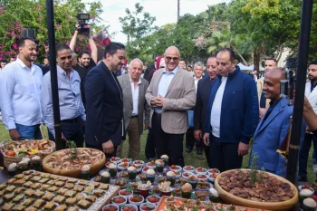 محافظ الإسكندرية يشارك في فعالية «الإسكندرية.. مذاق من التراث» بحدائق أنطونيادس