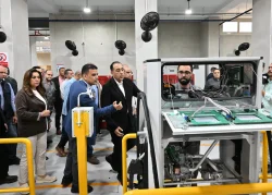 مدبولي يفتتح مصنع الطلمبات الرقمية وعدادات الغاز الذكية بالسويس