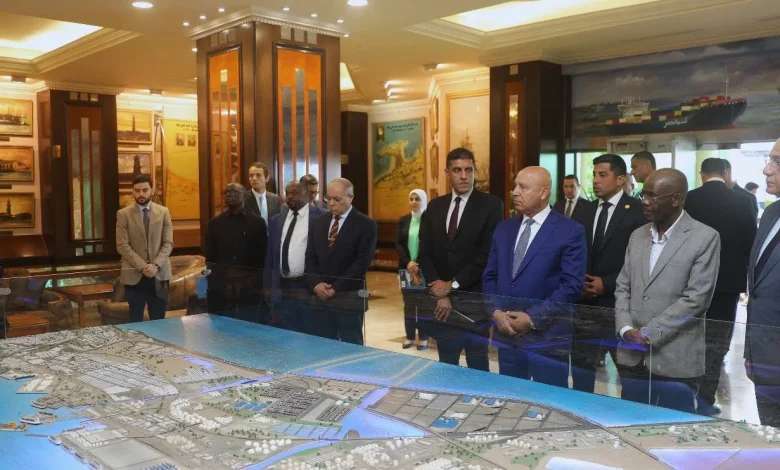  ميناء الإسكندرية وزيرا النقل المصري والتنزانى في جولة تفقدية ومباحثات للتعزيز التعاون المشترك