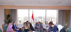 وزير العمل يبحث مع الجامعة الأمريكية تدريب ذوي الإعاقة وتوظيفهم