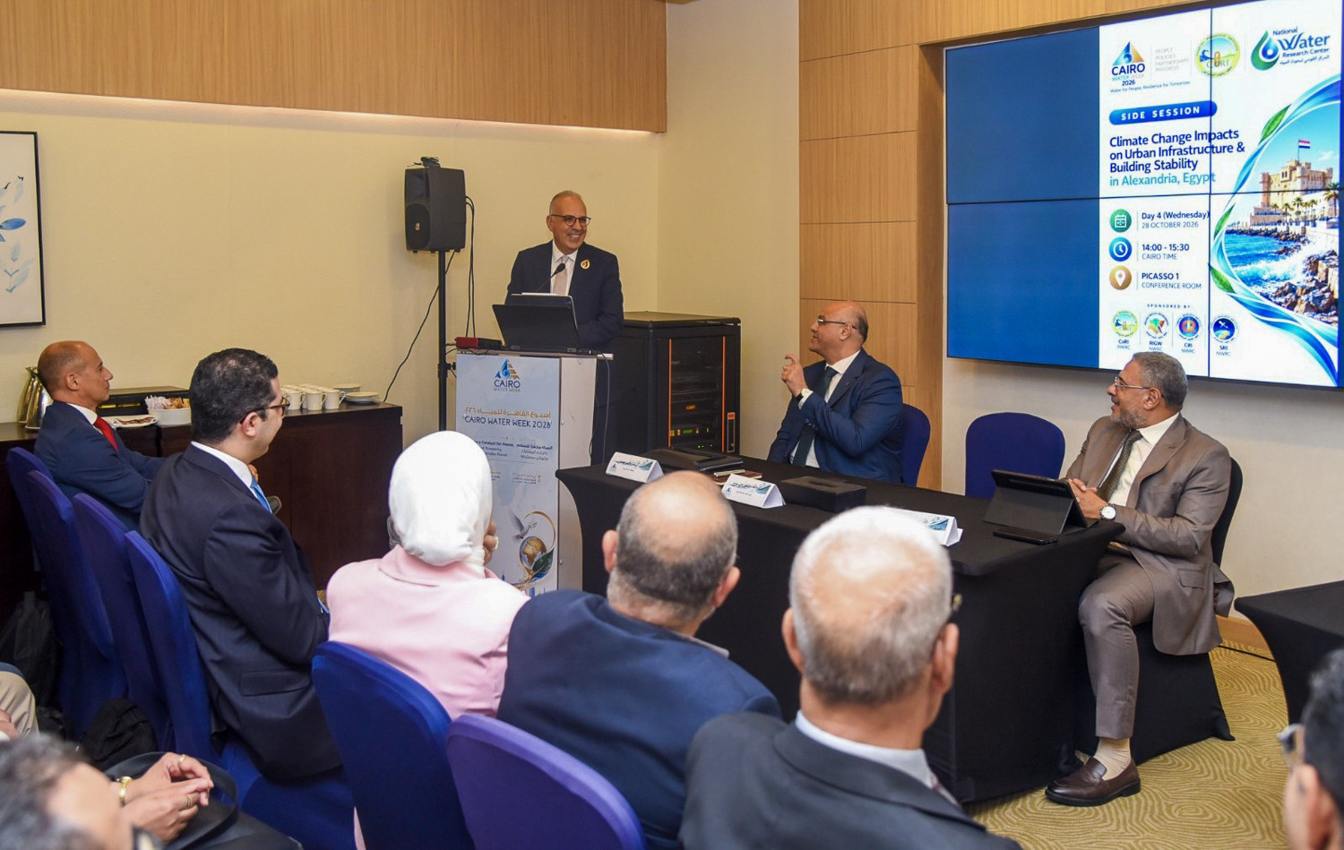 وزير الموارد المائية والري يشارك في افتتاح ورشة آثار التغيرات المناخية على البنية التحتية الحضرية واستقرار المباني في مدينة الإسكندرية