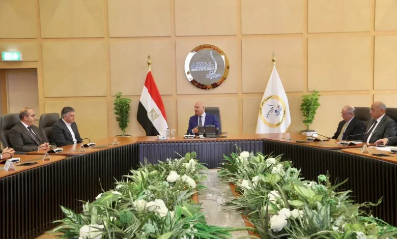 وزير النقل يشهد اتفاقًا لإنشاء مركز لوجستي عالمي بميناء الدخيلة