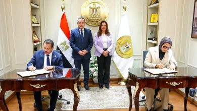 وزيرة التنمية المحلية والبيئة ووزير التعليم العالي يشهدان توقيع بروتوكولين لتطوير الوادي الجديد