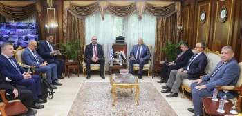 وفد يوناني رفيع المستوى يزور الهيئة العامة لميناء الإسكندرية لتعزيز التعاون في النقل البحري والسياحة البحرية