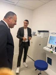 وزير التعليم العالي يبحث تعزيز التعاون مع جامعة فرنسية في الذكاء الاصطناع